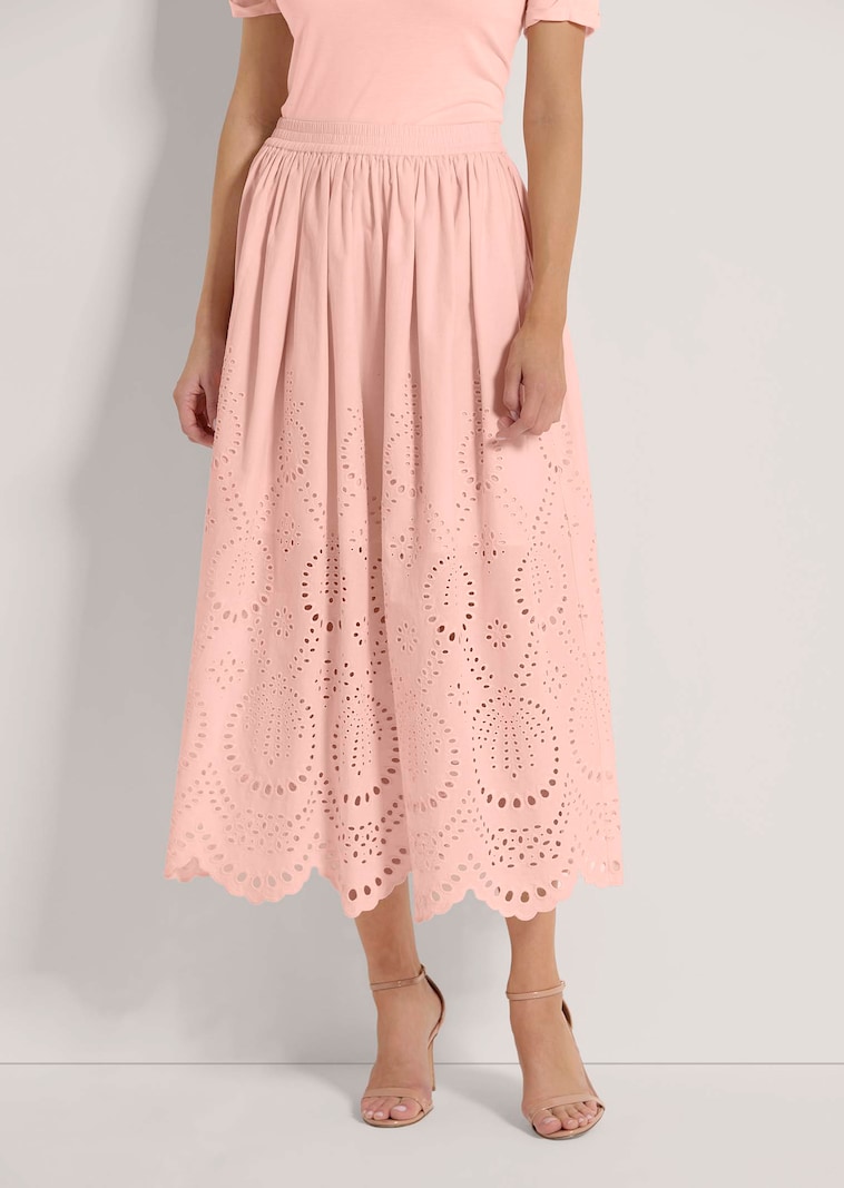 Rock mit Lochstickerei