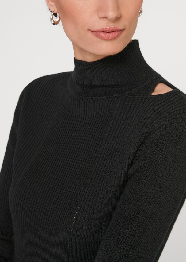 Stand-up collar jumper with cut-out 4