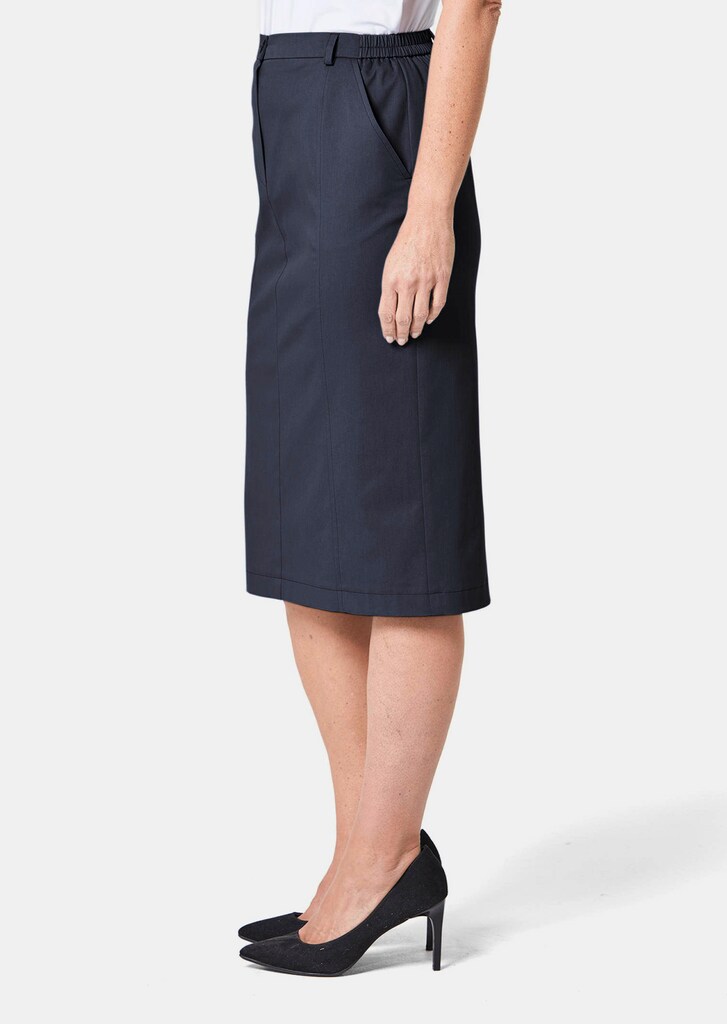 Sportlich eleganter Satinrock