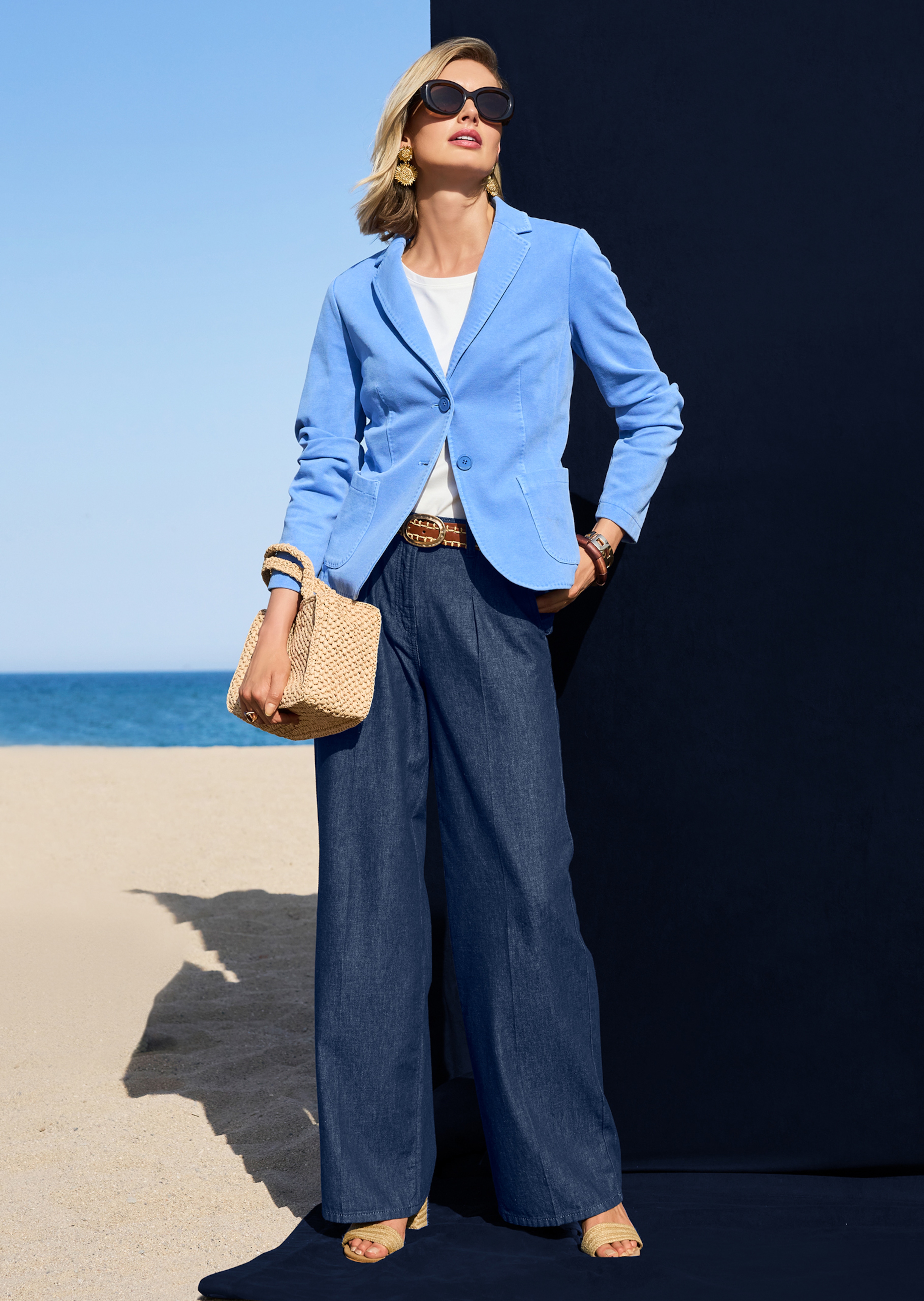 Kurzer Blazer mit Zierstich