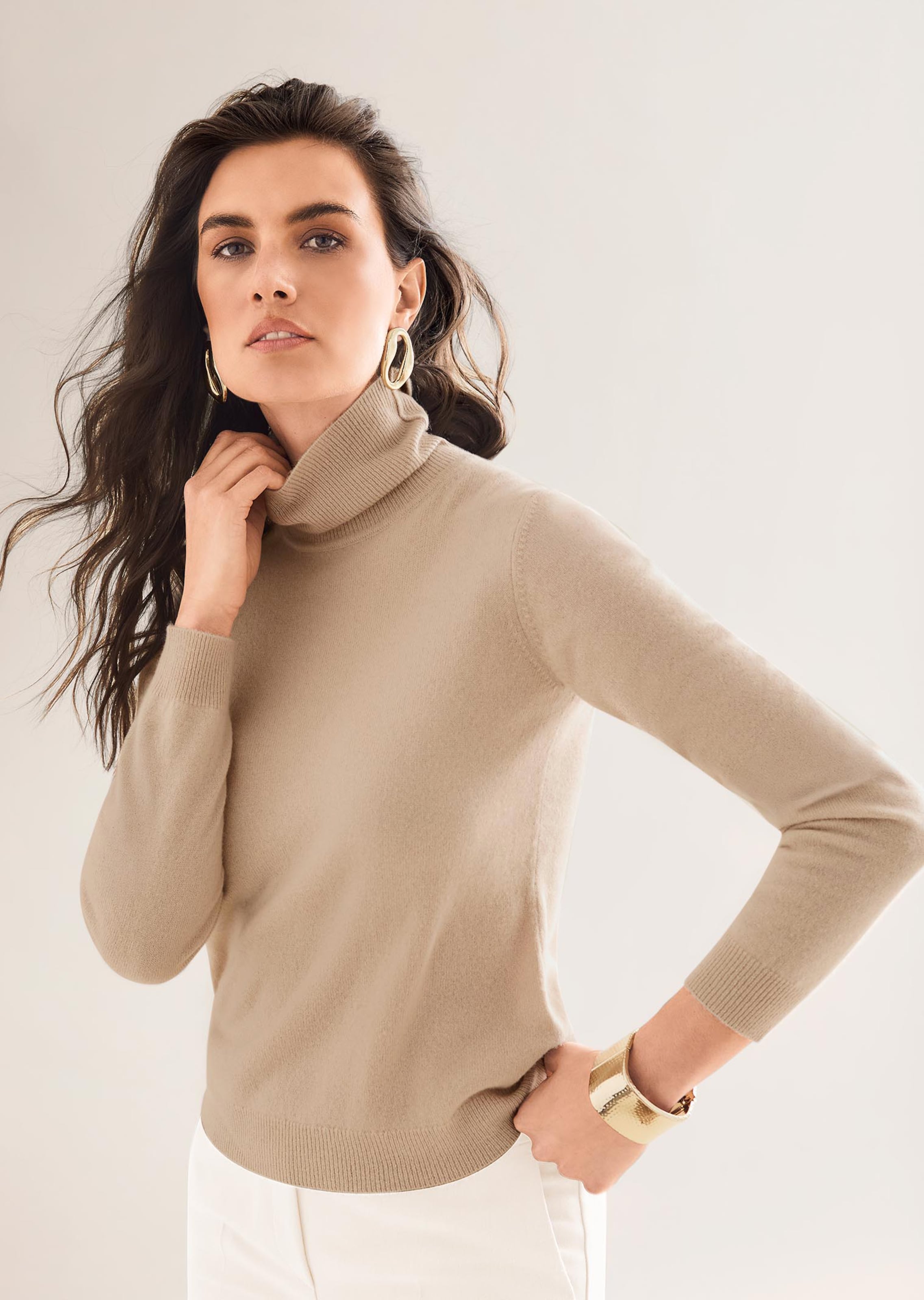 Cashmere roll neck jumper