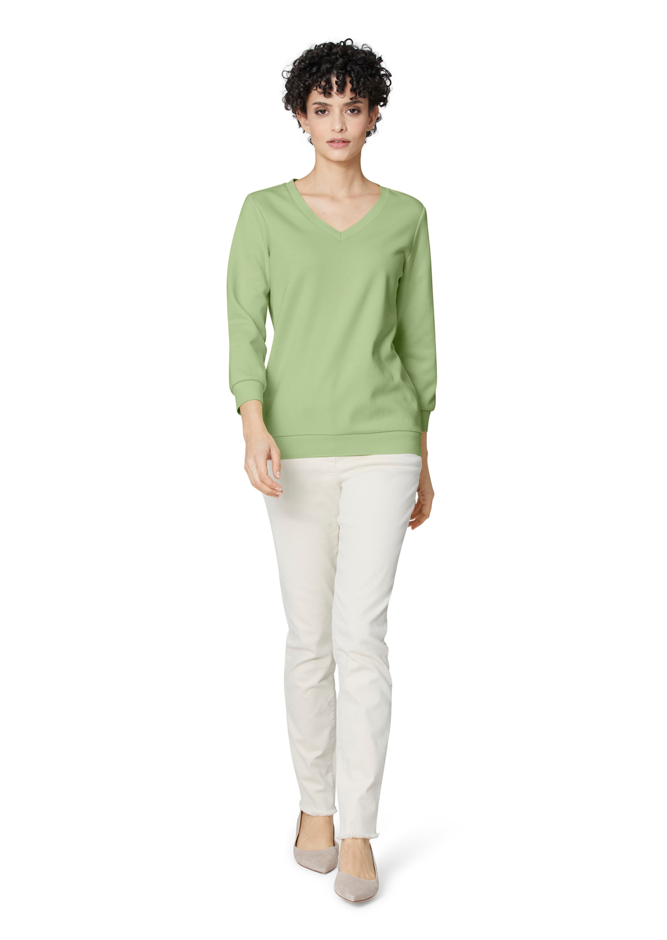Sweatshirt with 3/4-length sleeves.