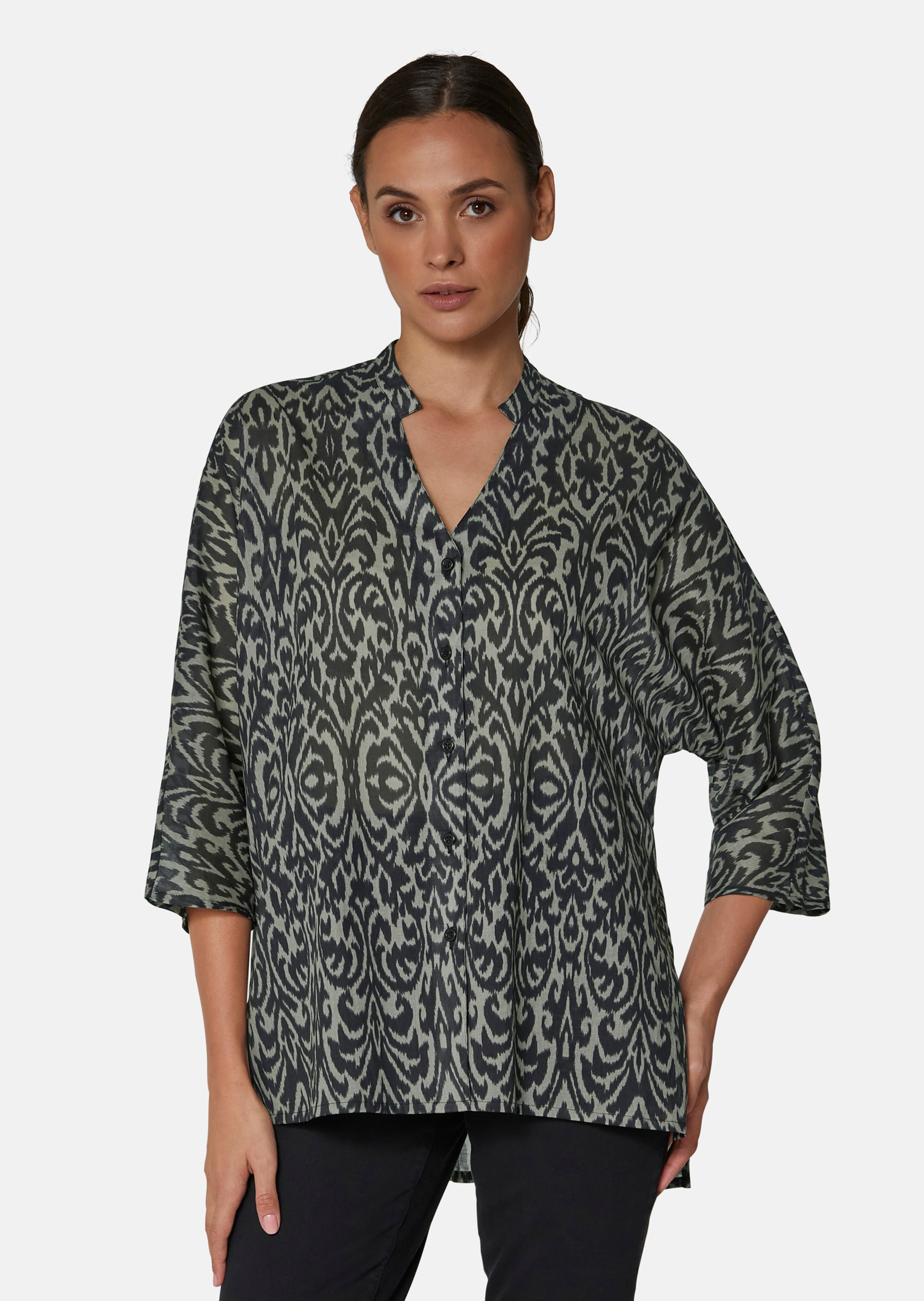 Bluse mit kontraststarkem Print und Fledermausärmeln