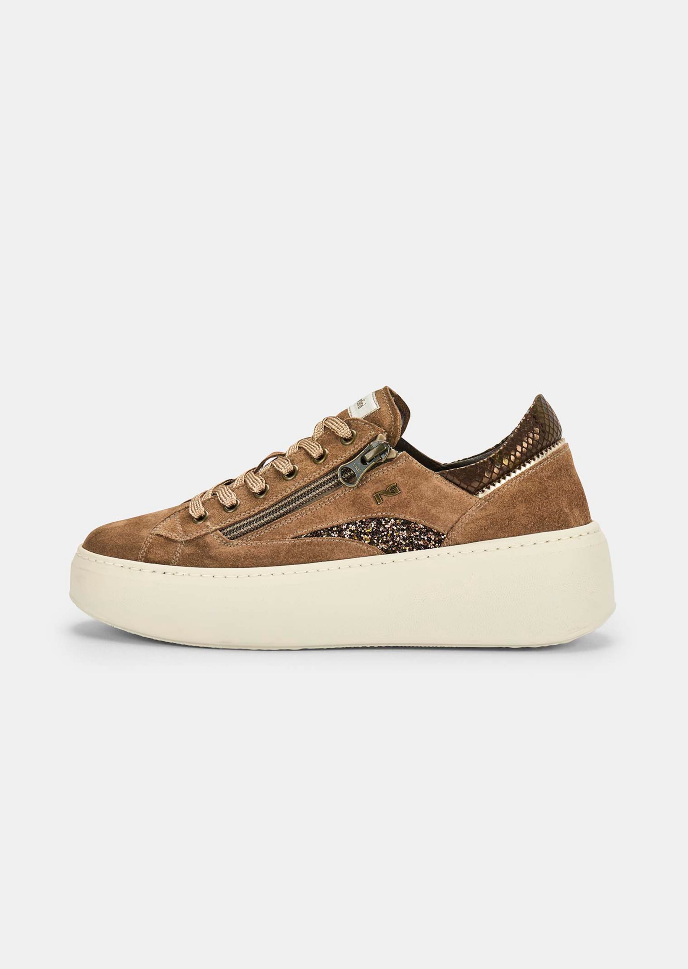 Sneaker mit Glitzerakzent
