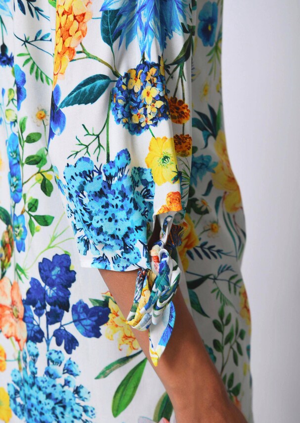 Carmenbluse in sommerlichem Blumendessin 4