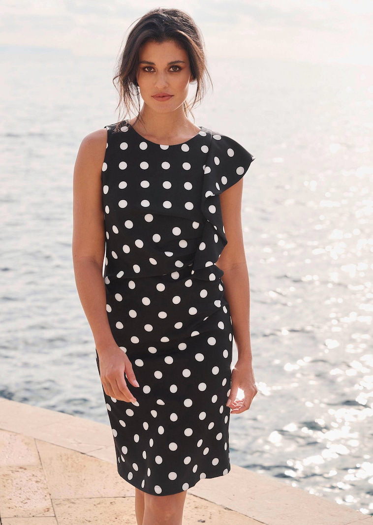 Kleid mit einseitigem Volant