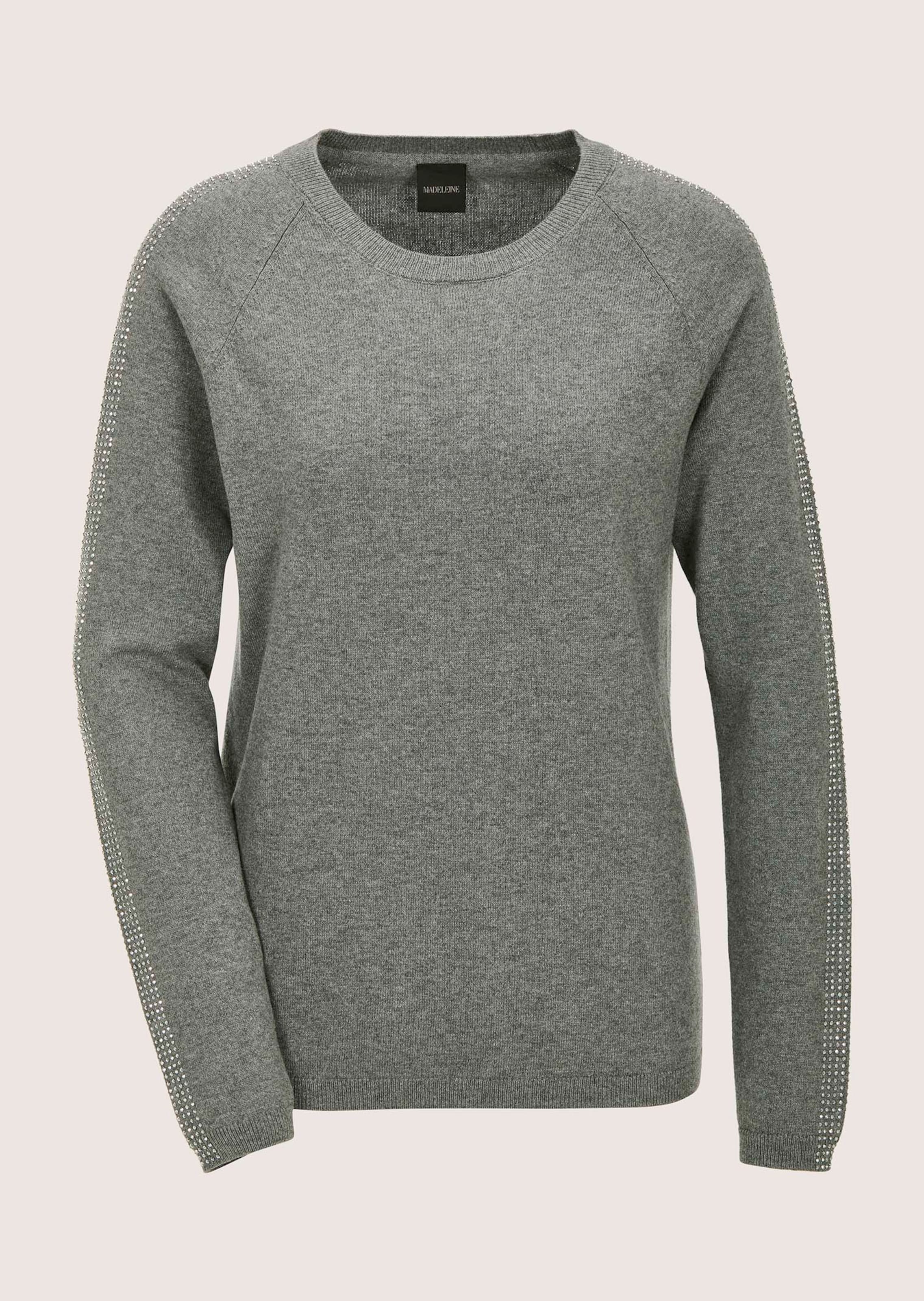 Pull orné de strass