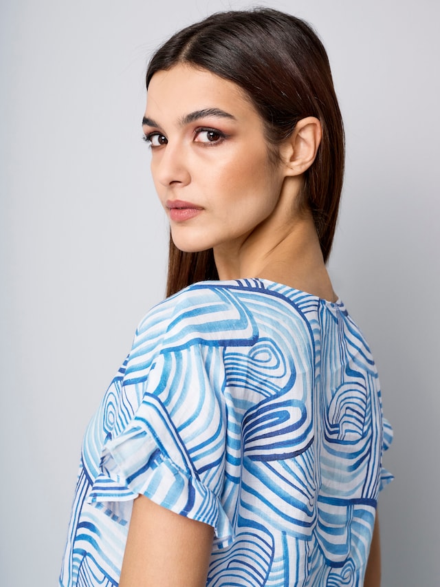 Bluse mit Volant am Ärmel 4