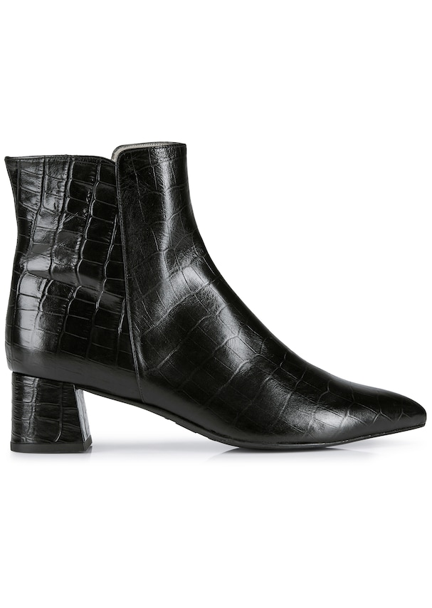 Leather ankle boots with crocodile print 3