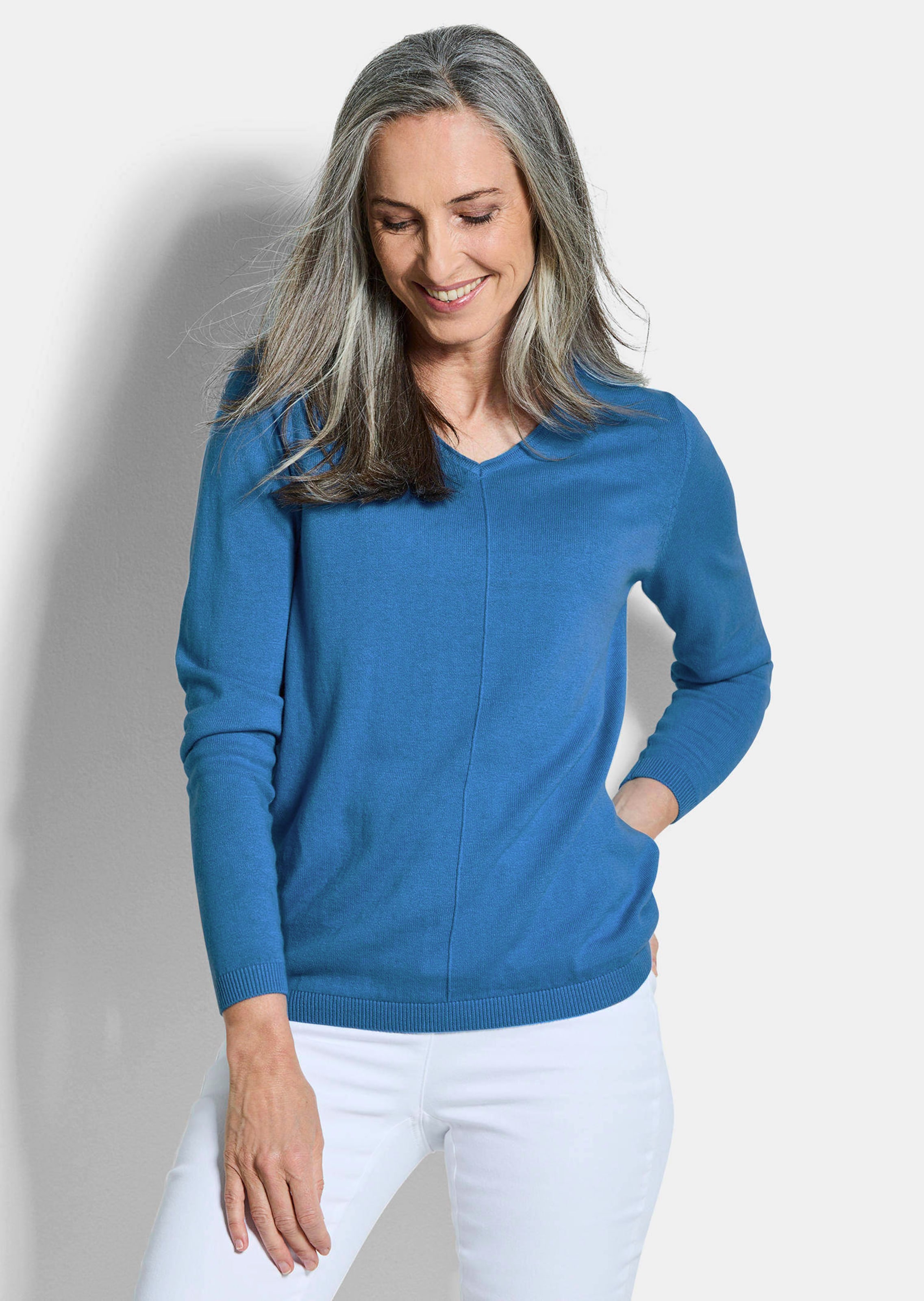 Pullover mit V-Ausschnitt aus COTTAMIRA