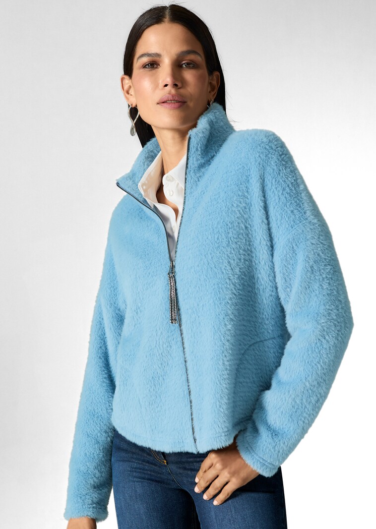 Modische Kurzjacke aus Webpelz