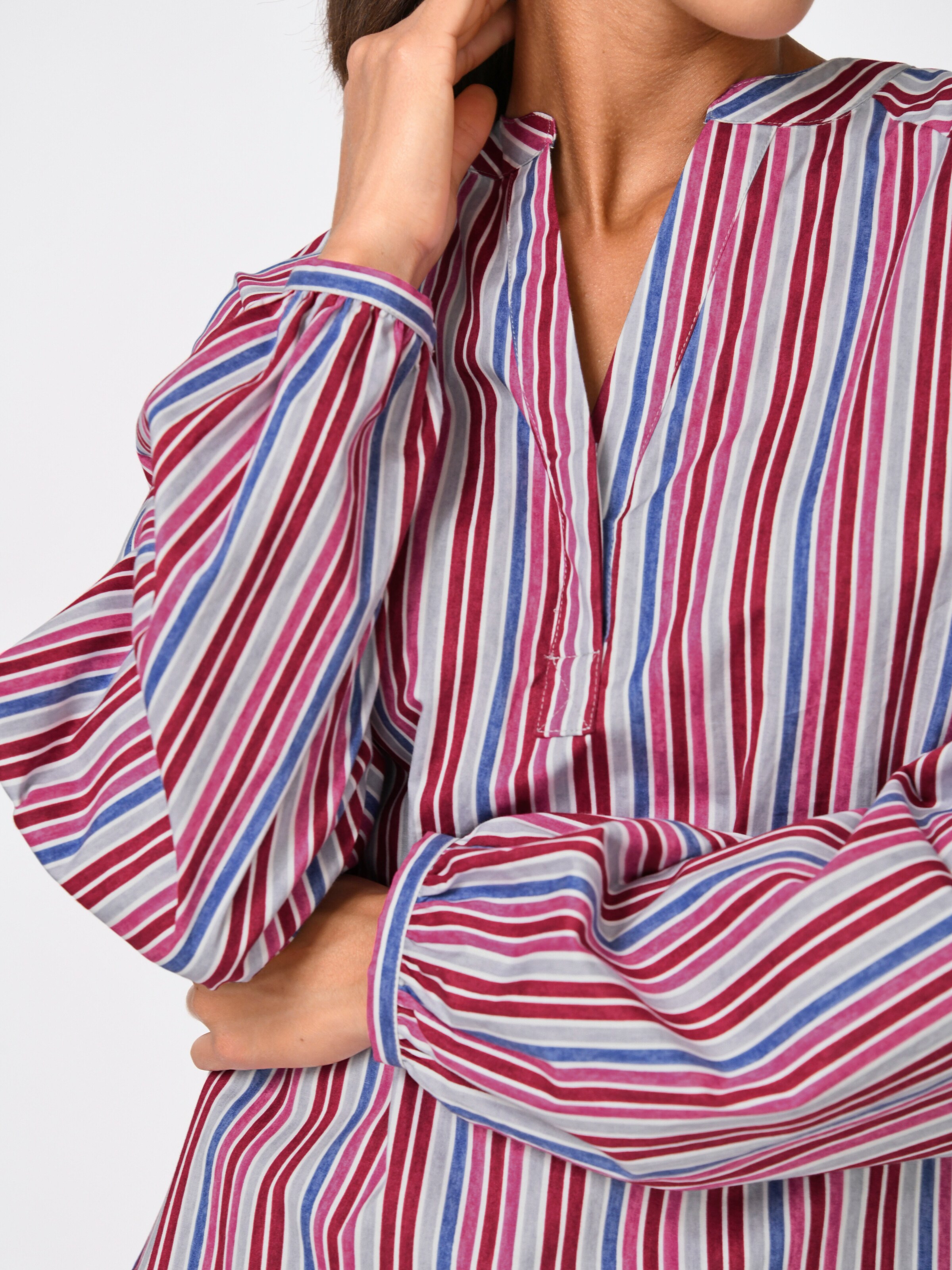 Bluse mit verschiedenfarbenen Streifen 4