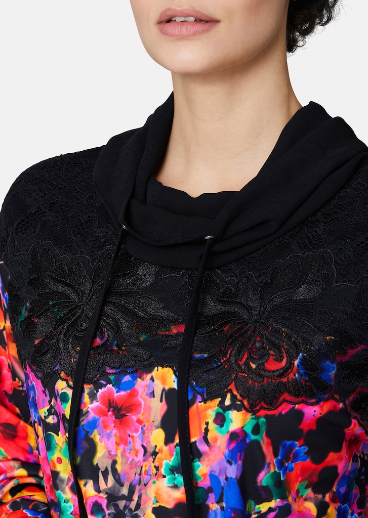 Sweatshirt mit floralem Print und Spitzen-Veredelung 4