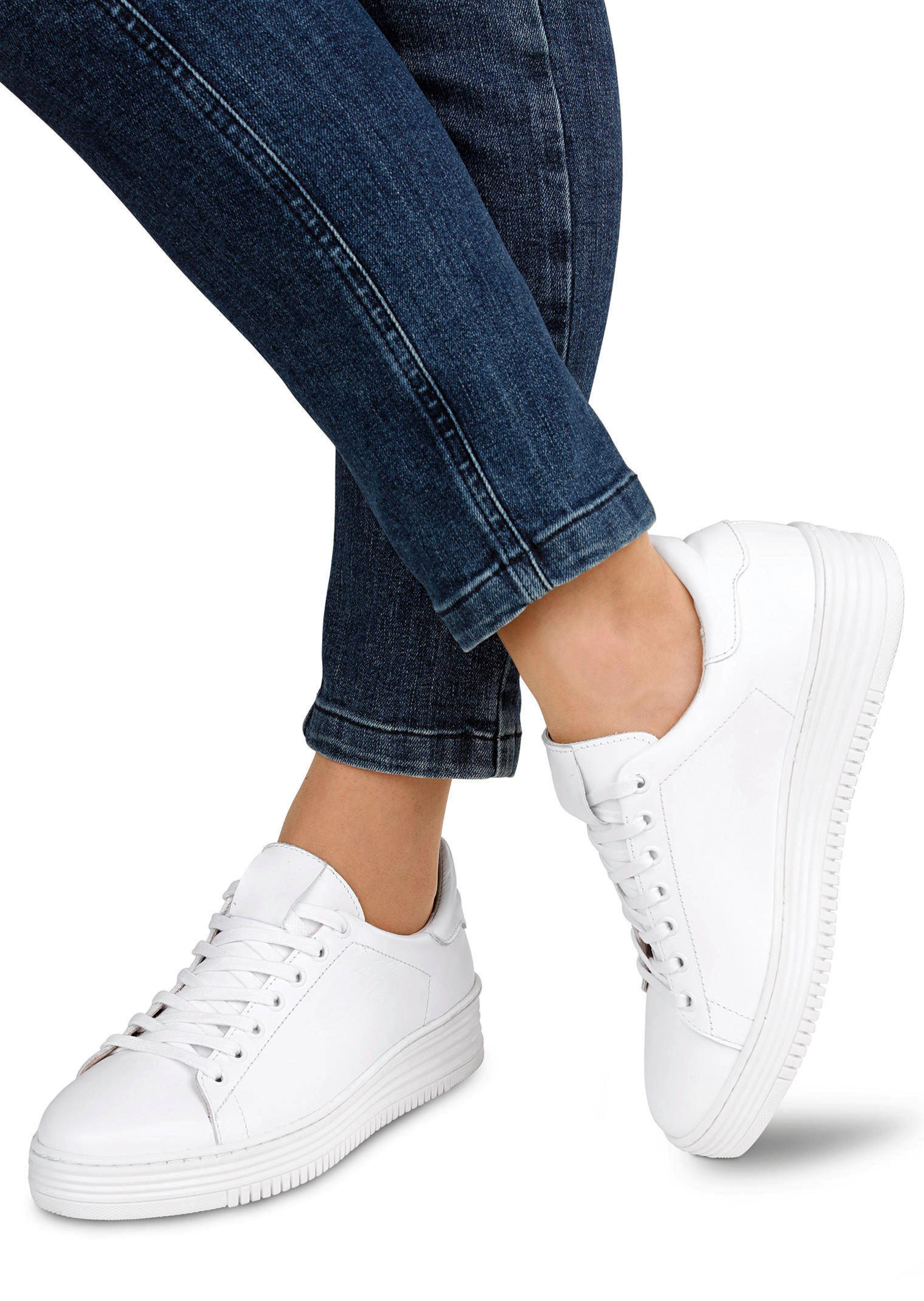 Sneaker