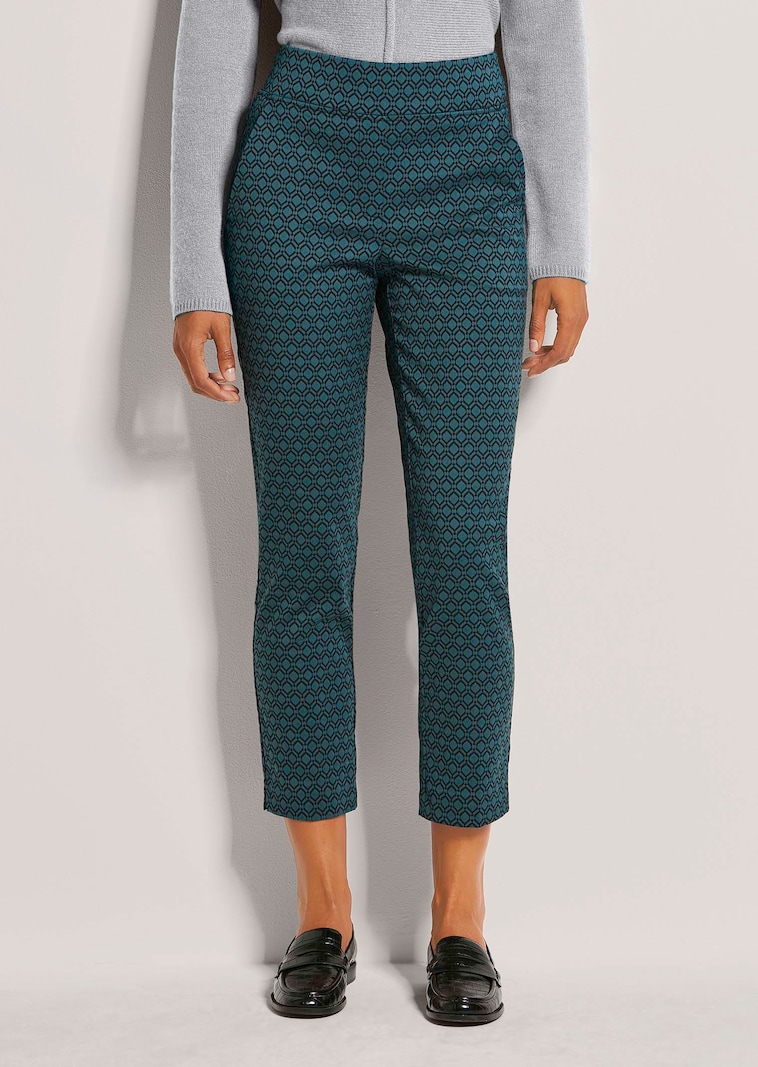 Bequeme Schlupfhose in gerader Form