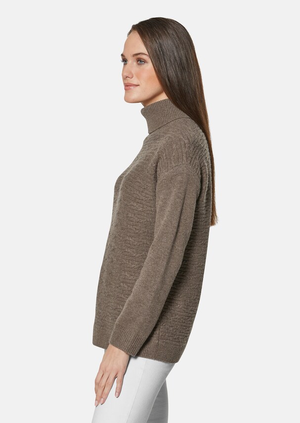 Turtleneck jumper with horizontal cable knit pattern 3