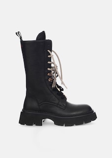 Hohe Stiefel mit unterschiedlichen Schnürsenkeln thumbnail 1