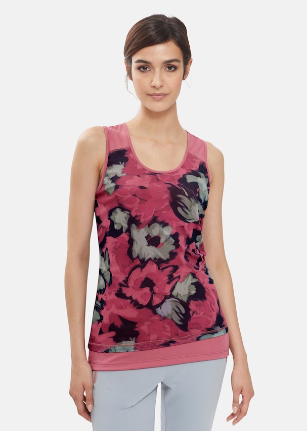 Printed alternating top in a two-in-one look