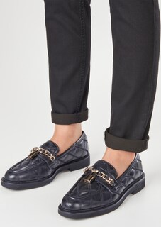 Gesteppte Leder-Slippers mit Zierkette thumbnail 1