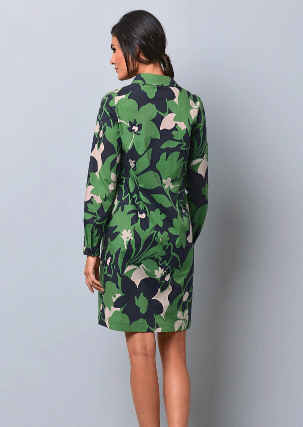 Kleid in sommerlichem Blumendessin 1