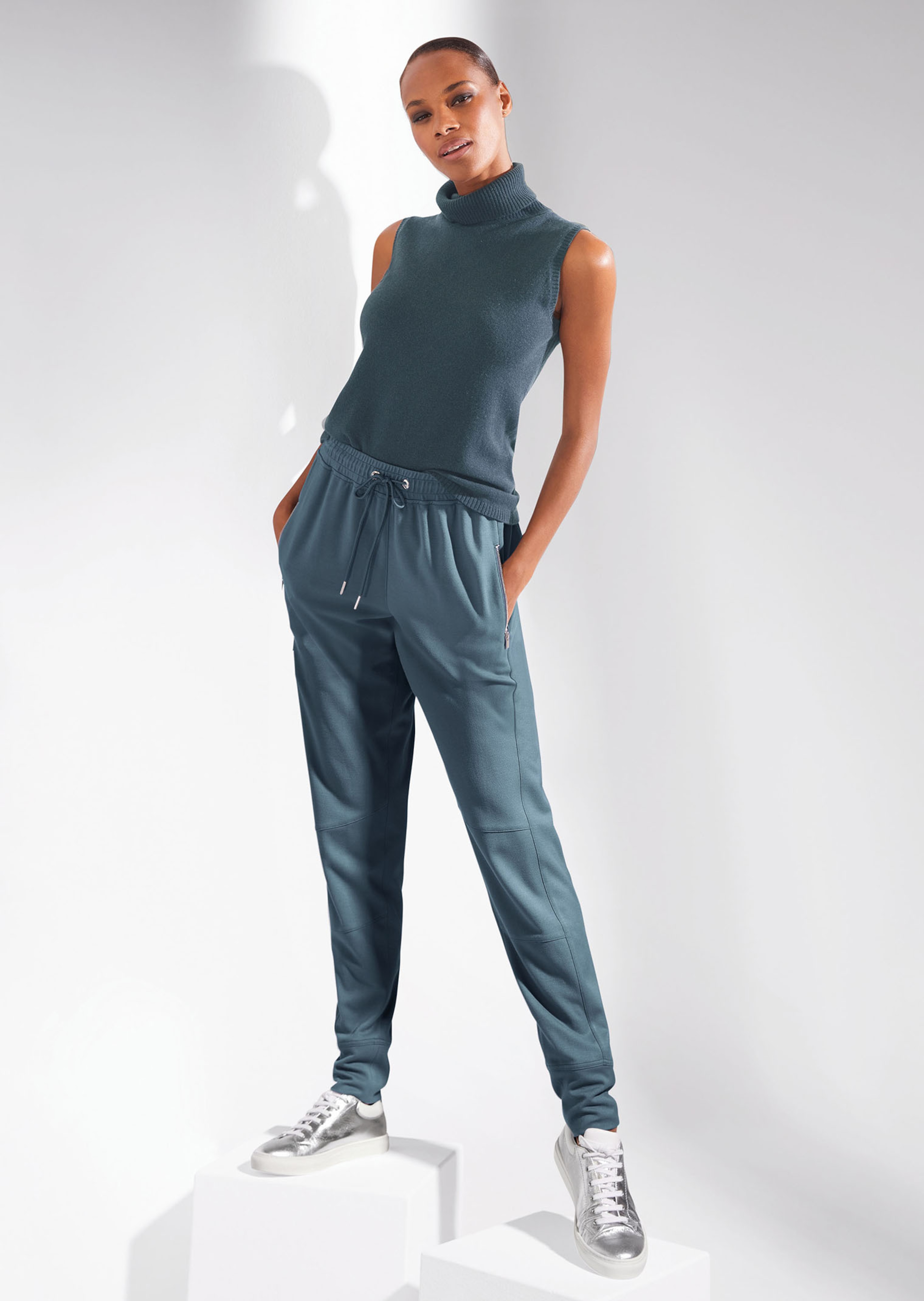 Jogg-Pants mit Reißverschlusstaschen