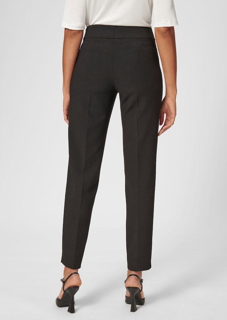 Narrow pleated trousers 2