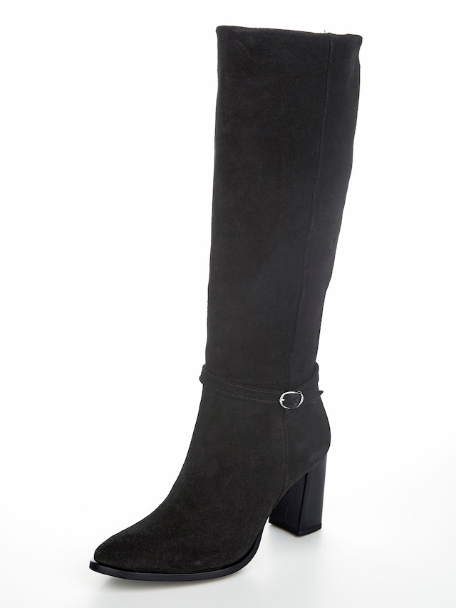 Stiefel mit dekorativer Schließe