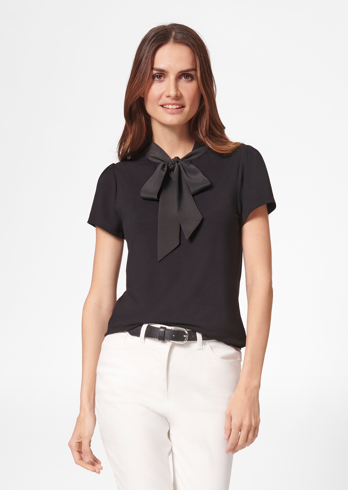 Elegant top with a ruffle