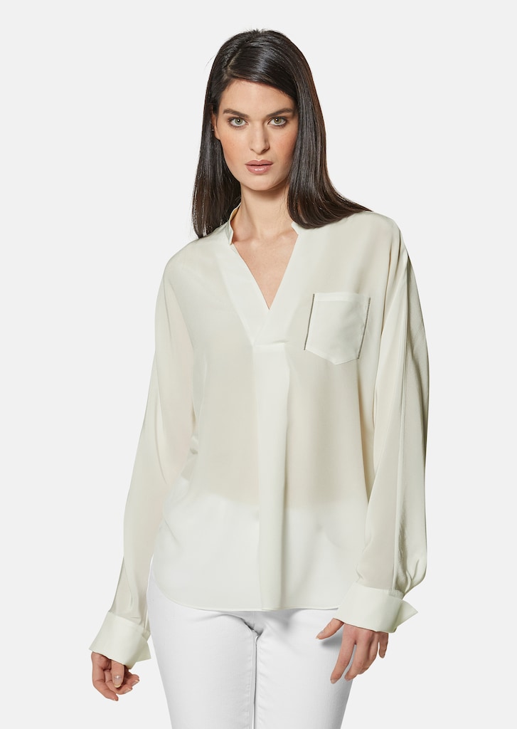 Silk shirt with small stand-up collar