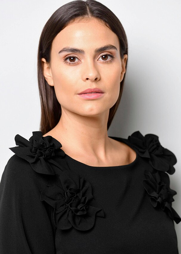 Bluse mit 3-D Blumen 4