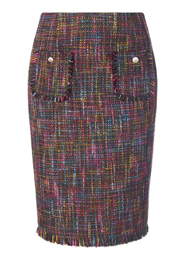 Bouclé skirt with fringes 5