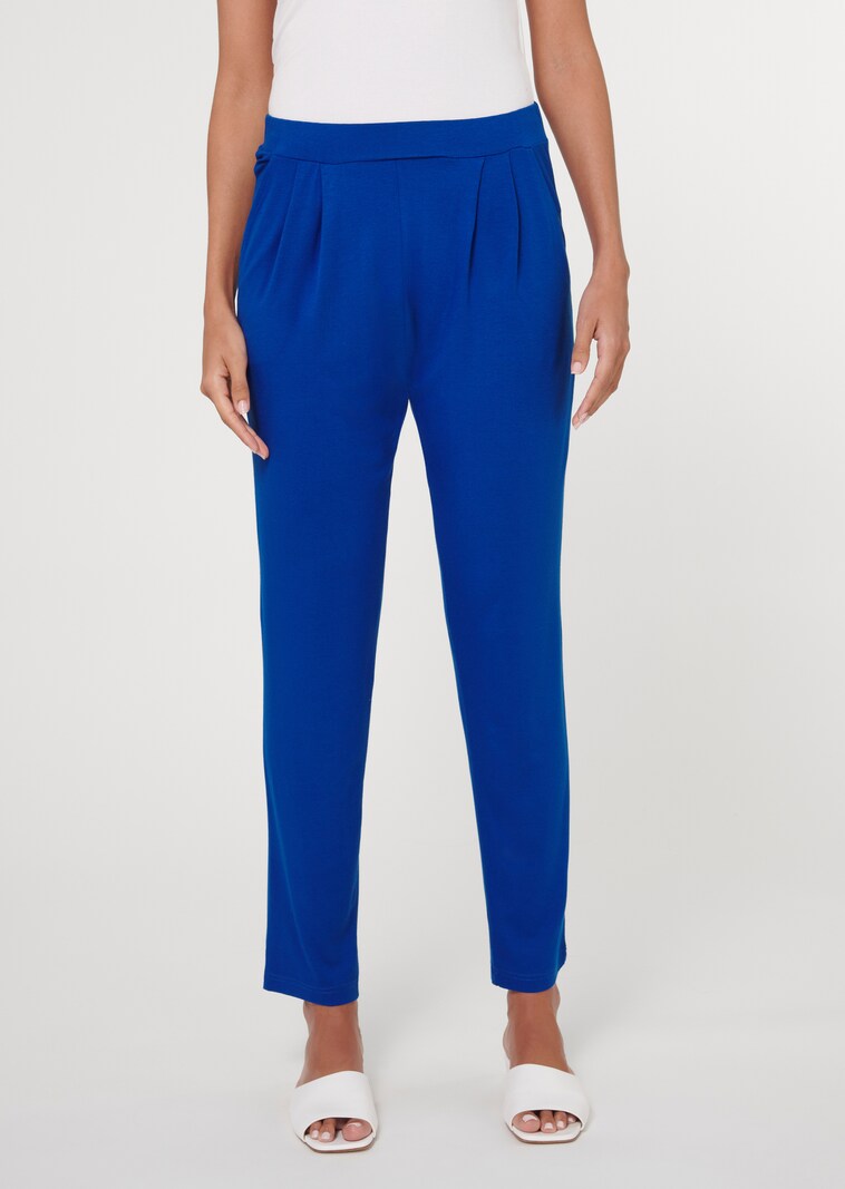 Tapered wellness trousers