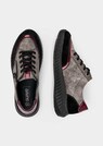Sneakers met modieuze lakaccenten thumbnail 2