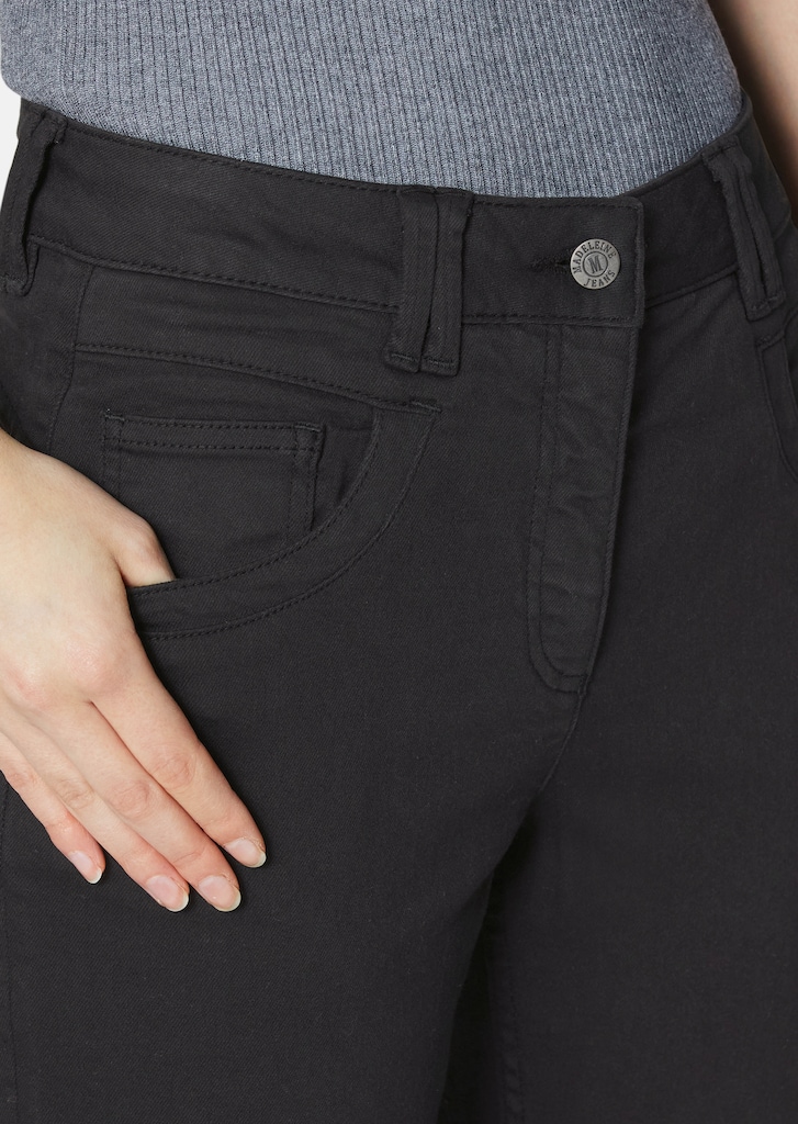 5-Pocket-Jeans mit Saumaufschlag 4