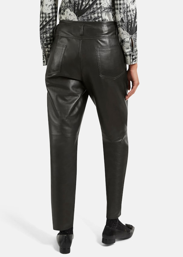 Leather trousers with pleats 2