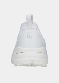 Käytännöllinen jalkaan sujautettava malli thumbnail 2