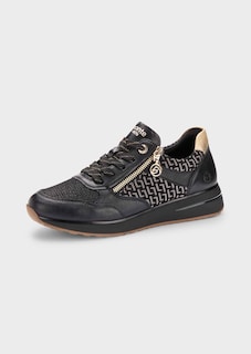 Sneakers thumbnail 1