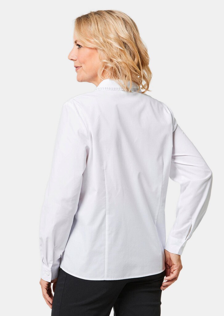 Bluse mit aufwendiger Stickerei