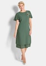 Elegantes Chiffon-Kleid mit Brosche thumbnail 2