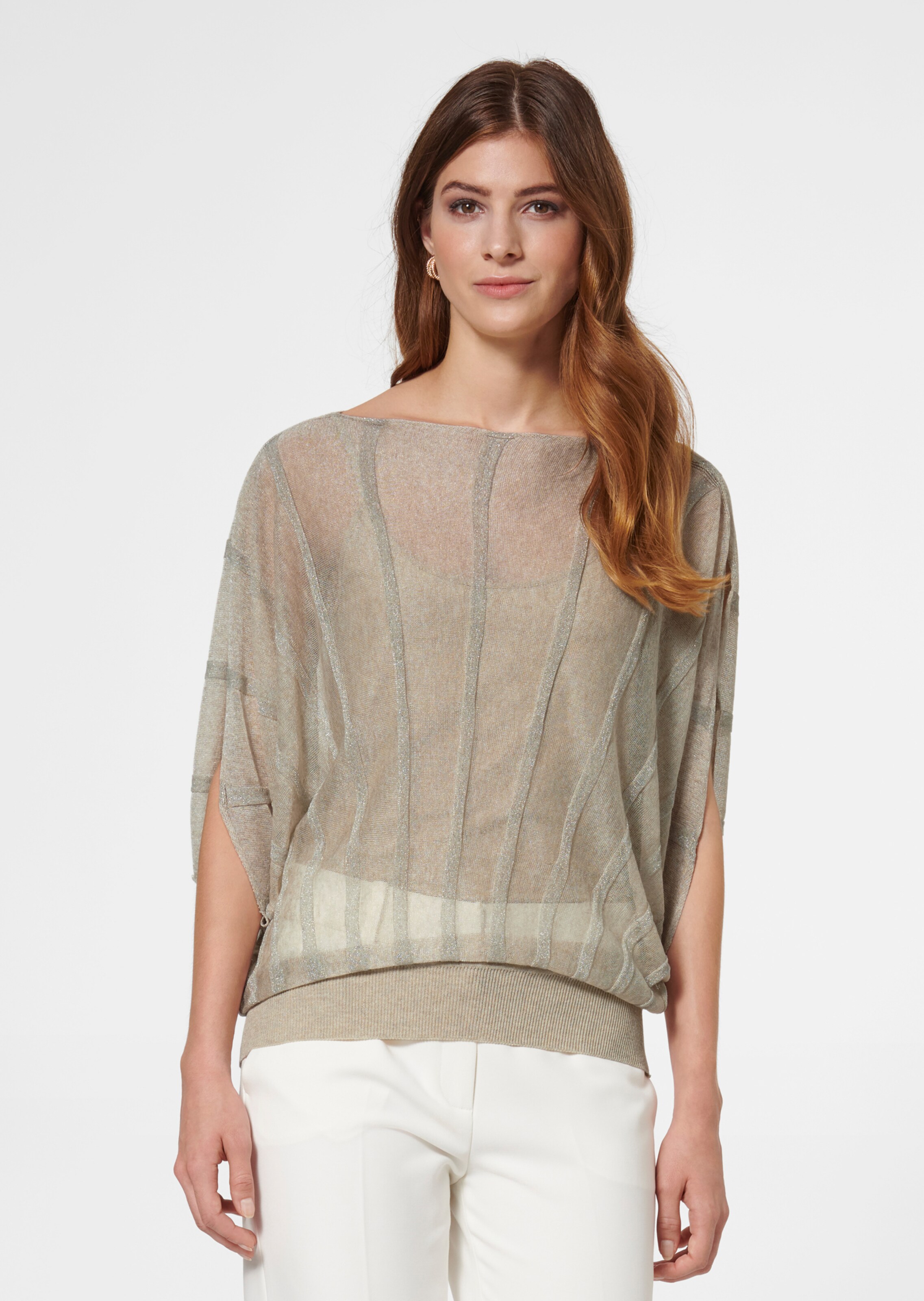 Pullover im Cape-Stil