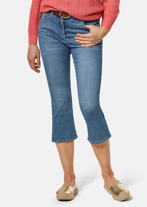 Verkorte jeans met wijd uitlopende zoom