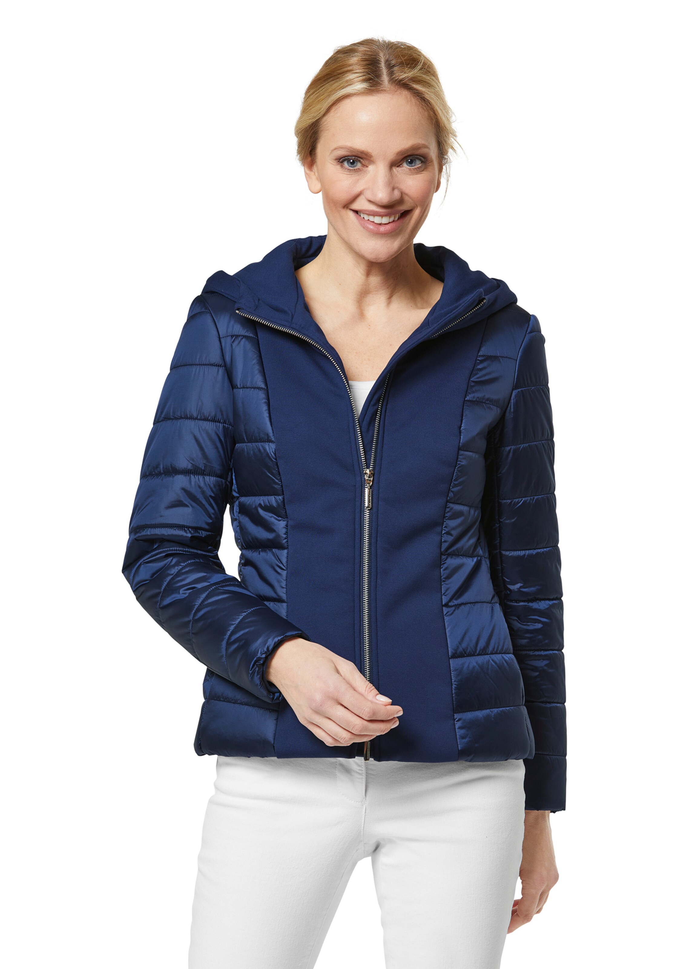 Leicht wattierte Steppjacke im Materialmix