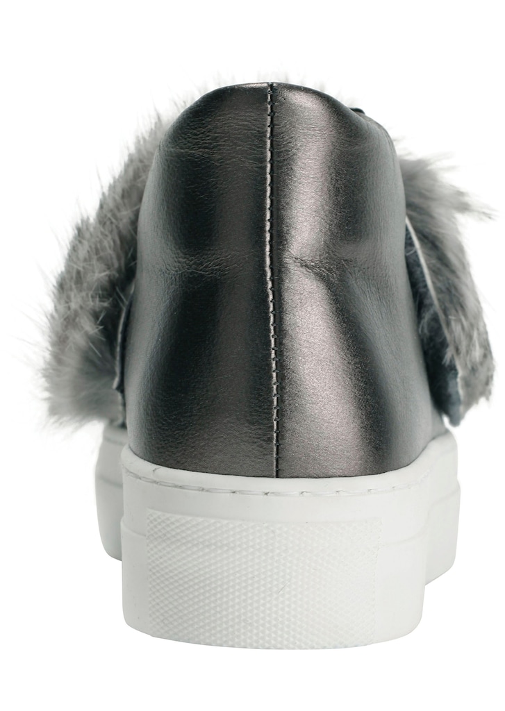 Leather boots with fur trim 1