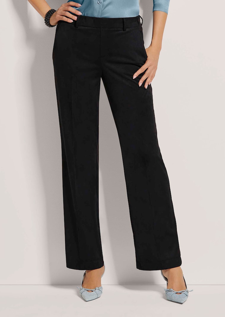 Stretch-Hose im Veloursleder-Look