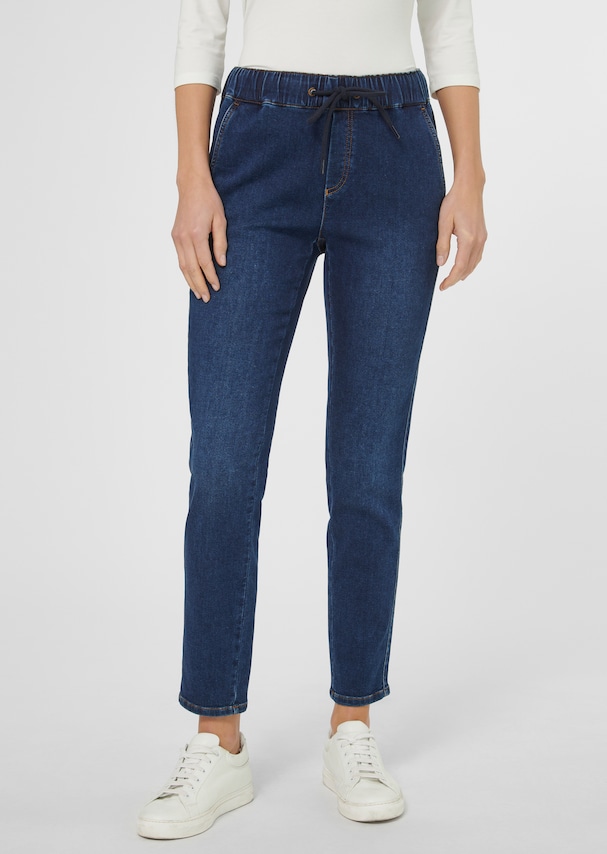 Comfortable stretch-waist jeans