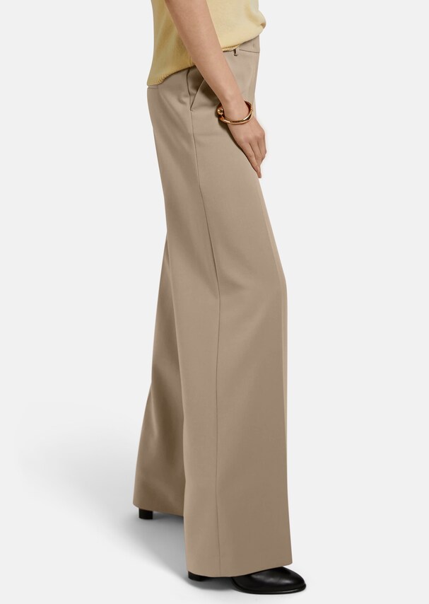 Wide pleated trousers 3