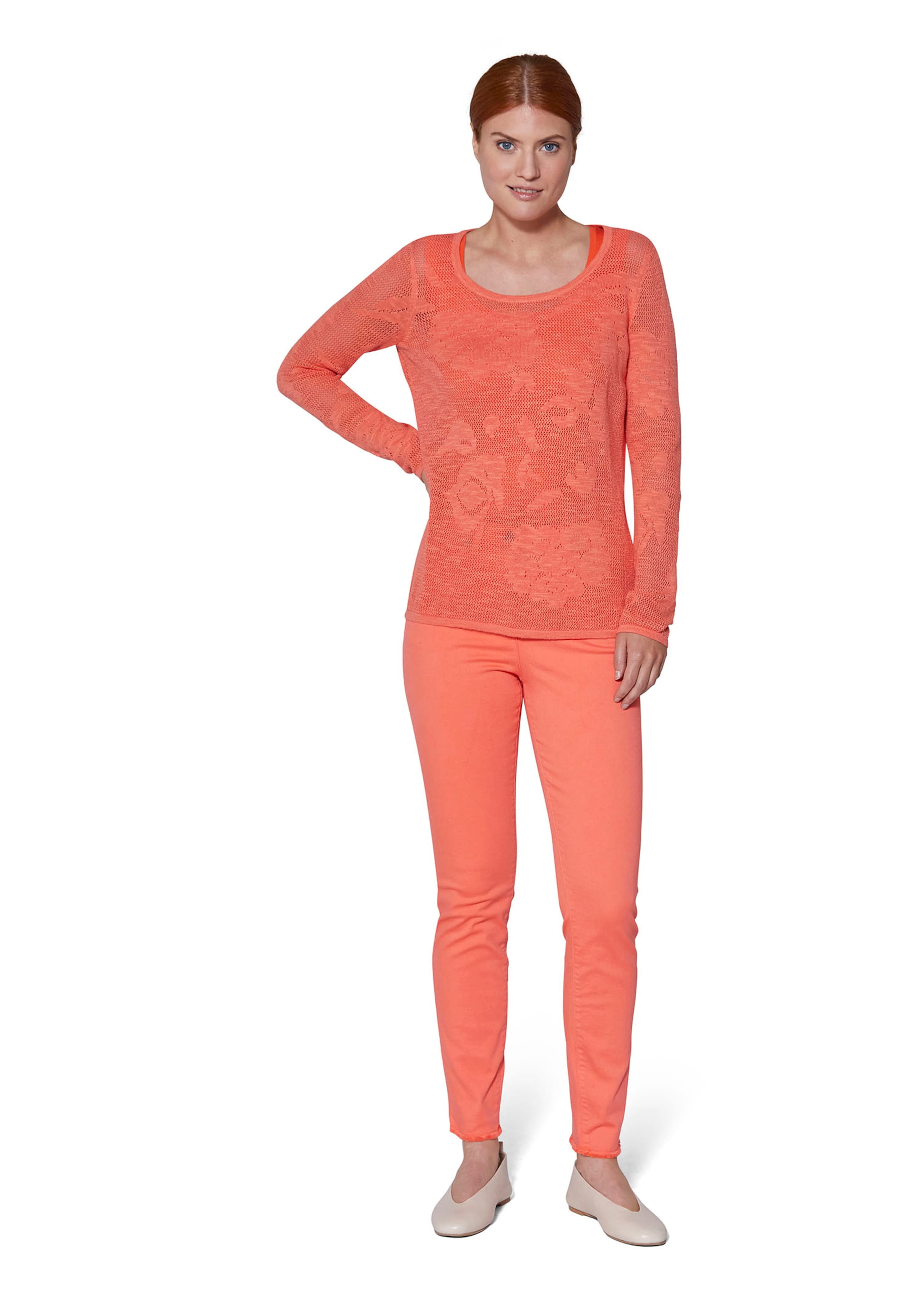 Jeans mit feinem Fransensaum