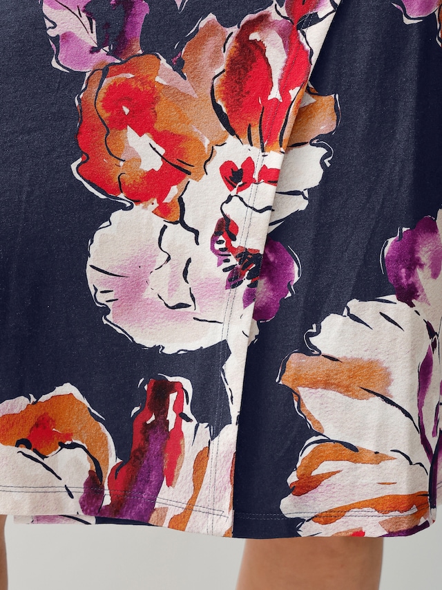 Kleid mit seitlicher Raffung 3