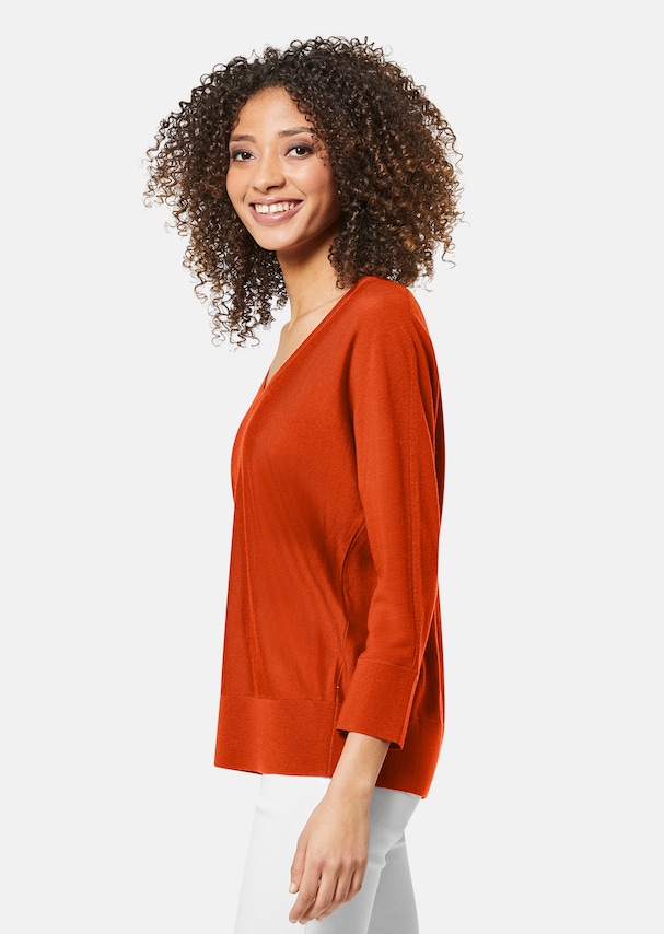 Jumper with V-neck and 3/4 sleeves 3