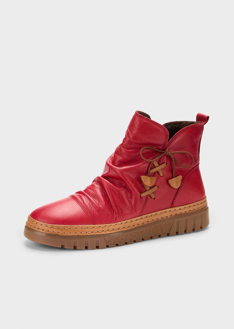 Stiefeletten aus Leder mit Zierschleife